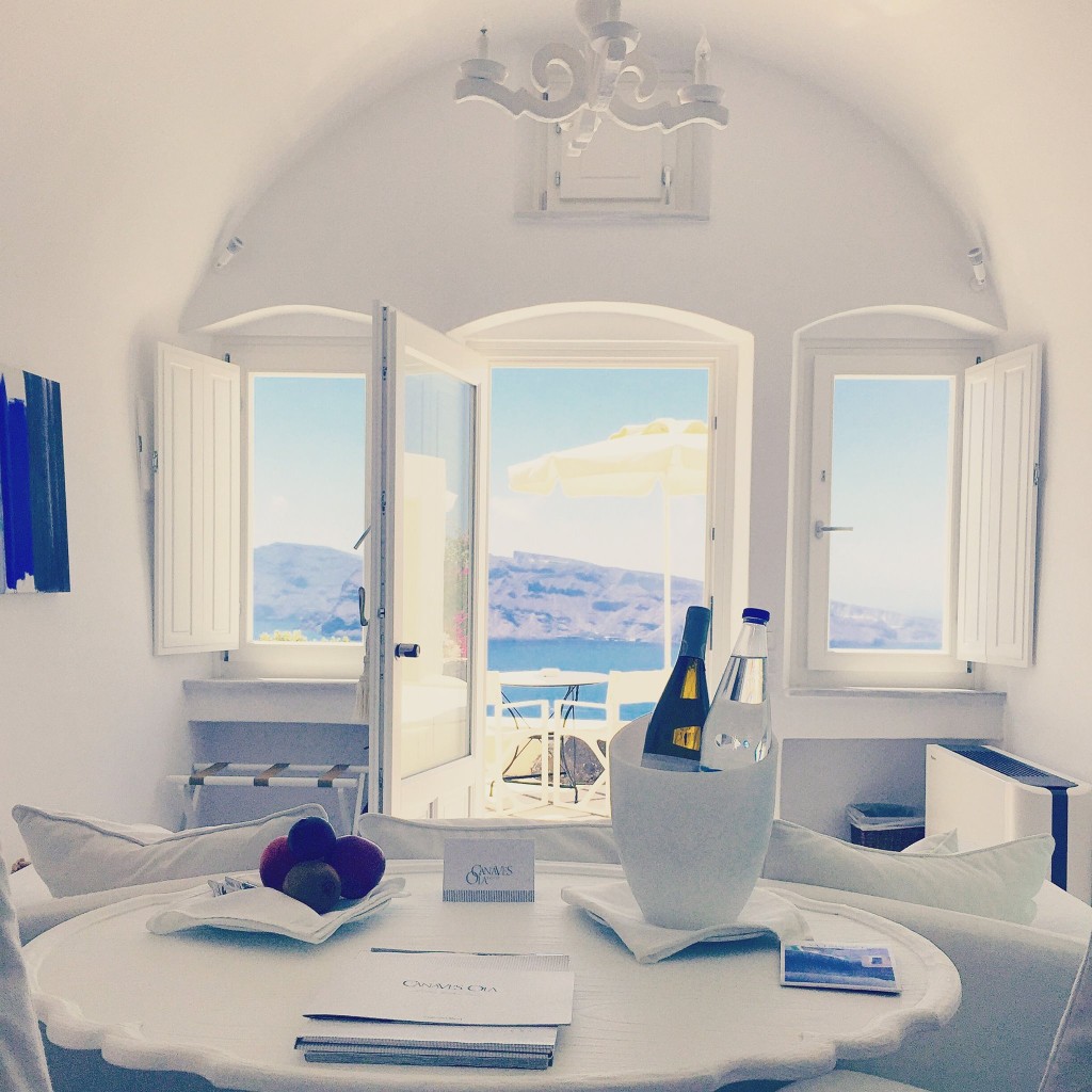 hoboken-girl-editor-jennifer-casson-tripucka-battello-wedding-honeymoon-santorini