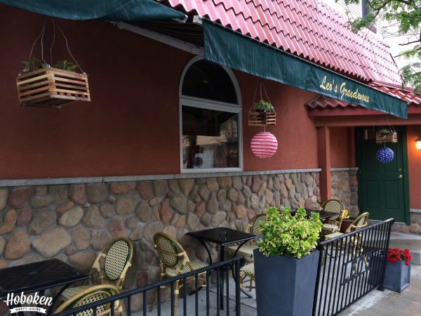 leo's exterior_wm
