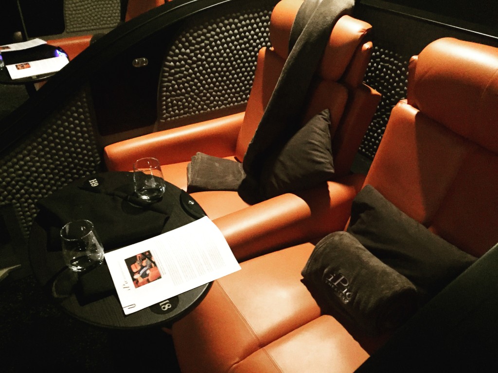 dine-in-movie-theater-fort-lee