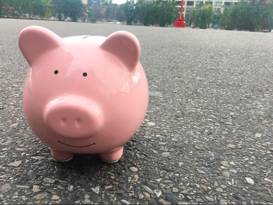 piggy-bank-hoboken-girl