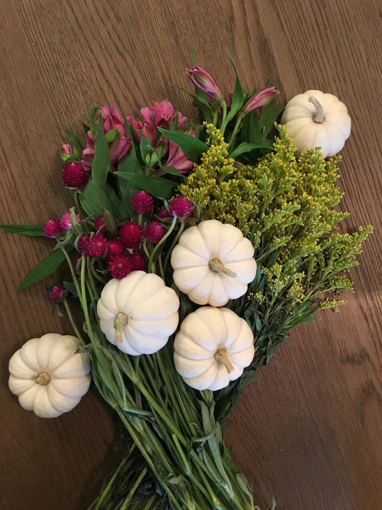 diy-fall-decorating-pumpkins