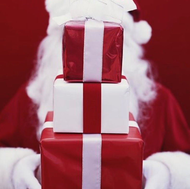 santa-claus-hoboken-girl