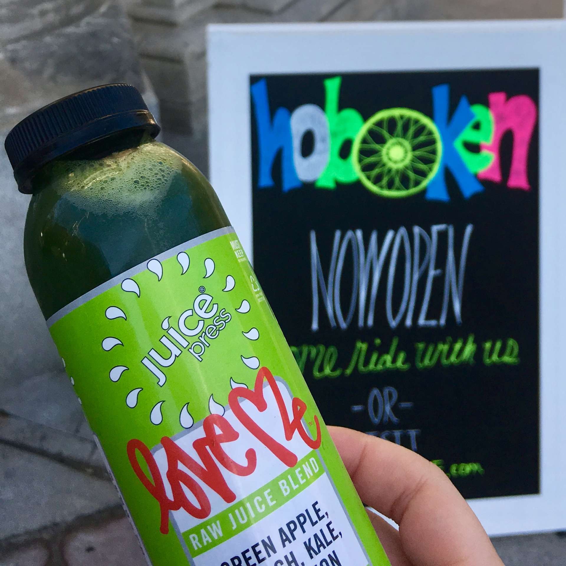 SoulCycle-Hoboken-HBKN-Fitness-Class-Opening-Day-Juice-Press-Green-Juice-Chalkboard-Genna-Rossi