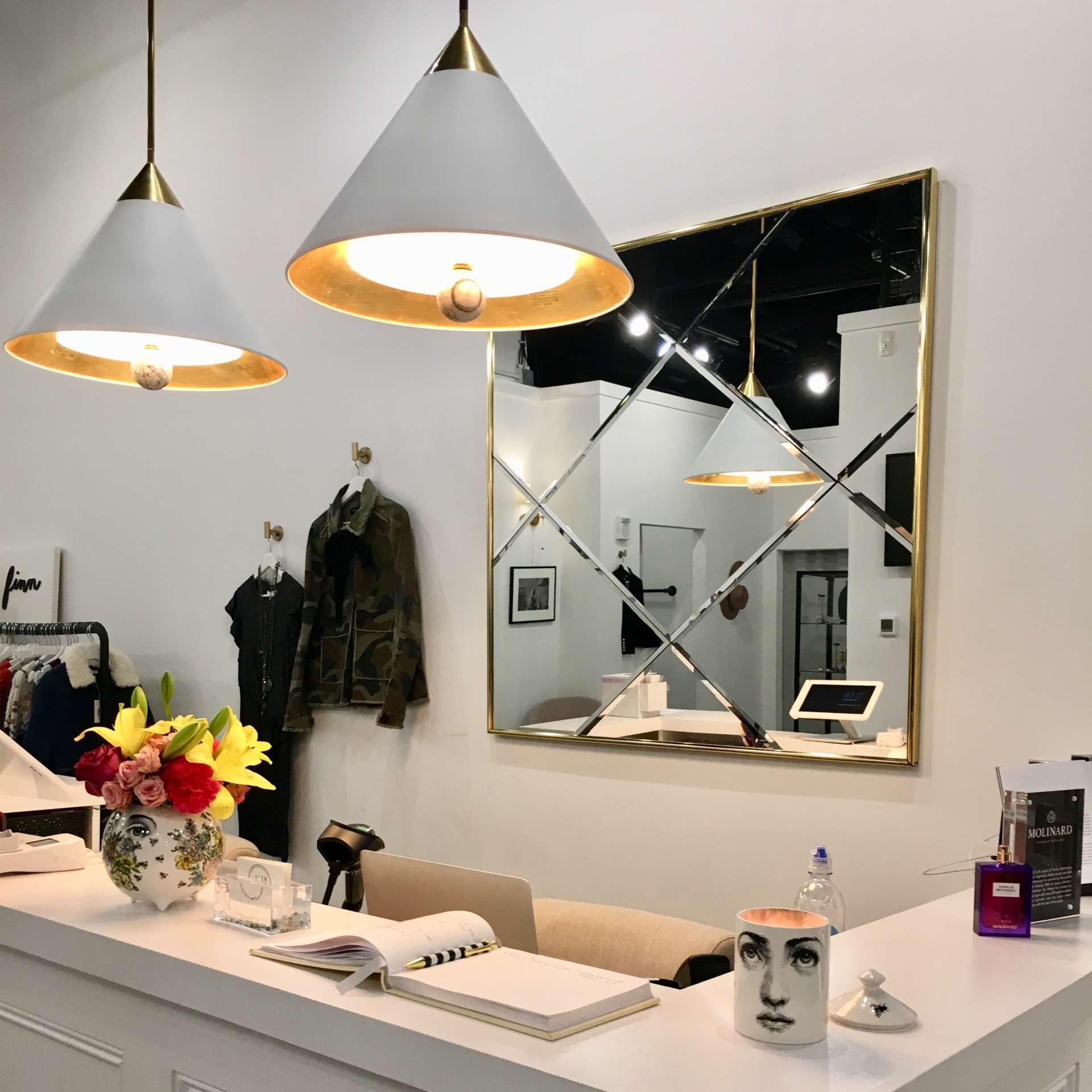 No.18-Boutique-Wellness-Shopping-Local-Checkout-Register-Genna-Rossi