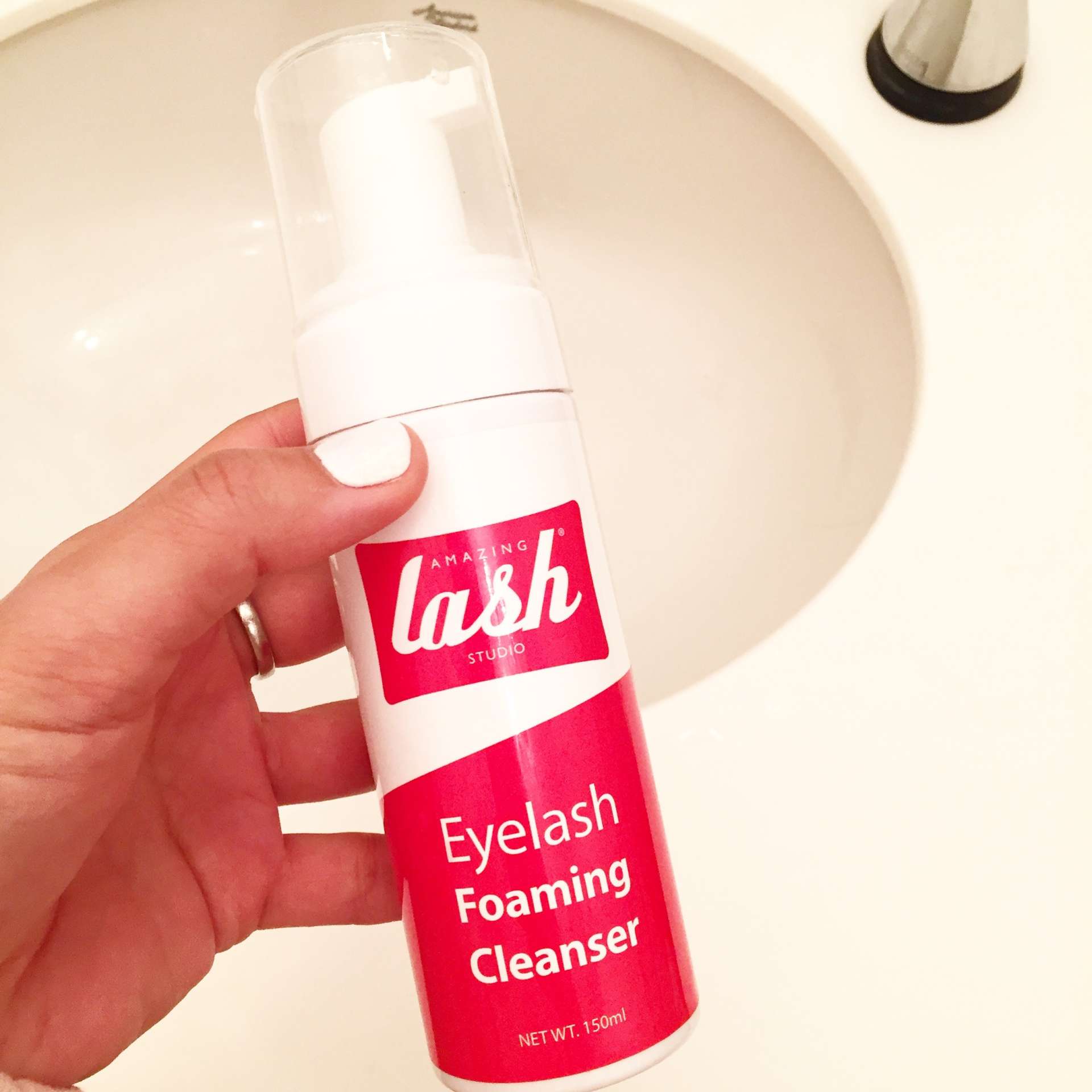 amazing-lash-studio-hoboken-cleanser