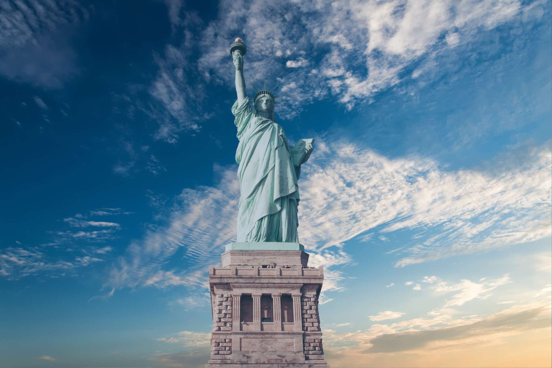 statue of liberty climber