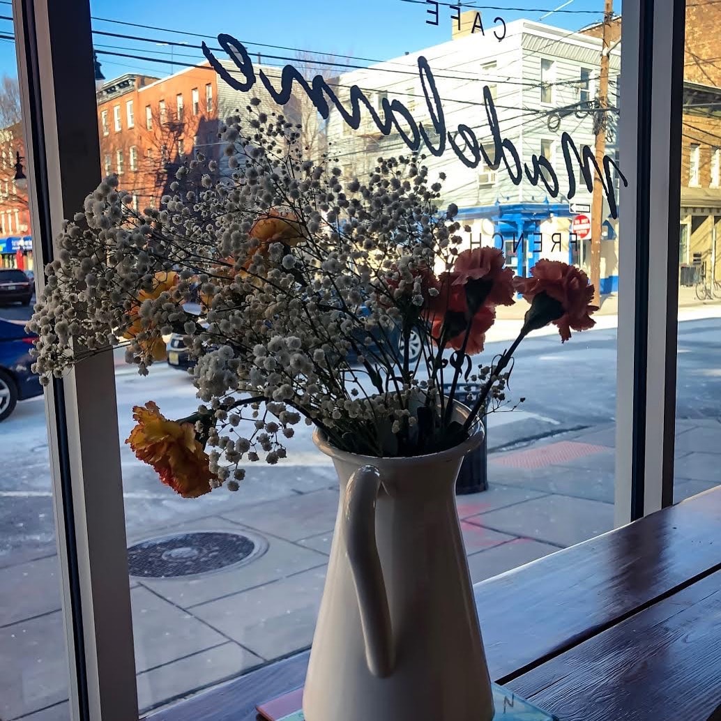 Cafe madelaine flowers