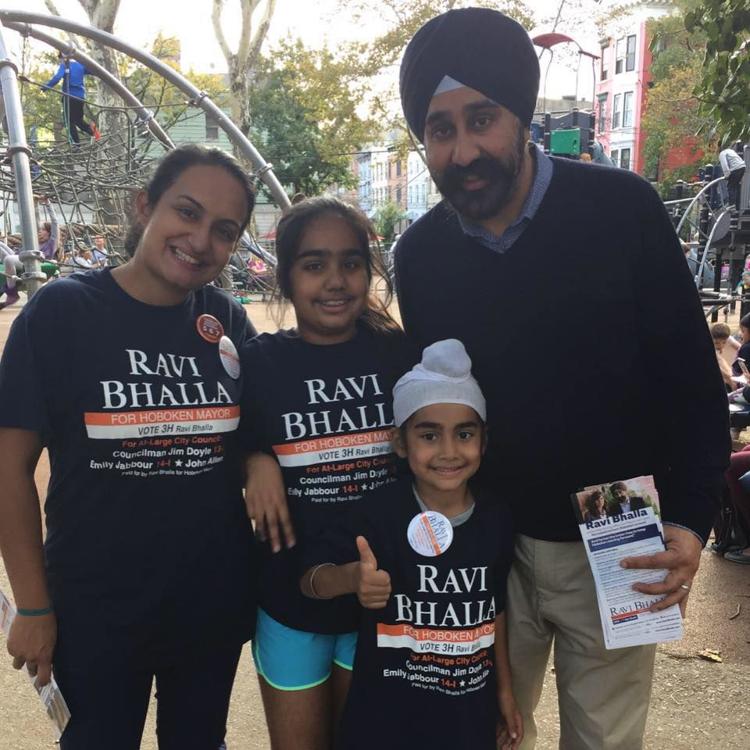 mayor bhalla navneet bhalla leadership award
