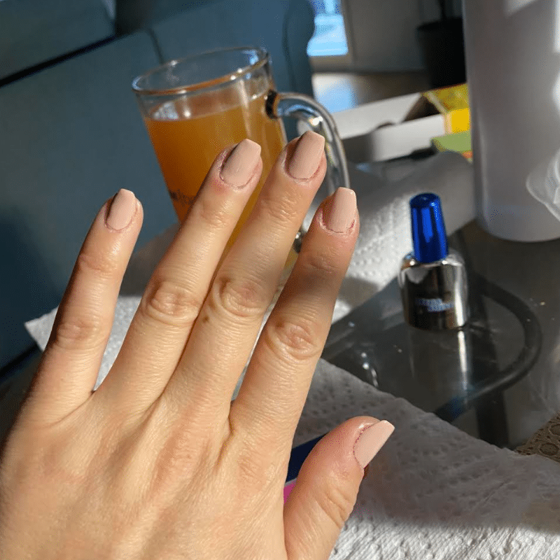 how to color gel manicure at home