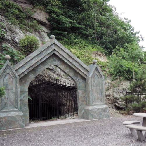 murder by sybils cave hoboken history