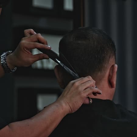 man hair cut home 1