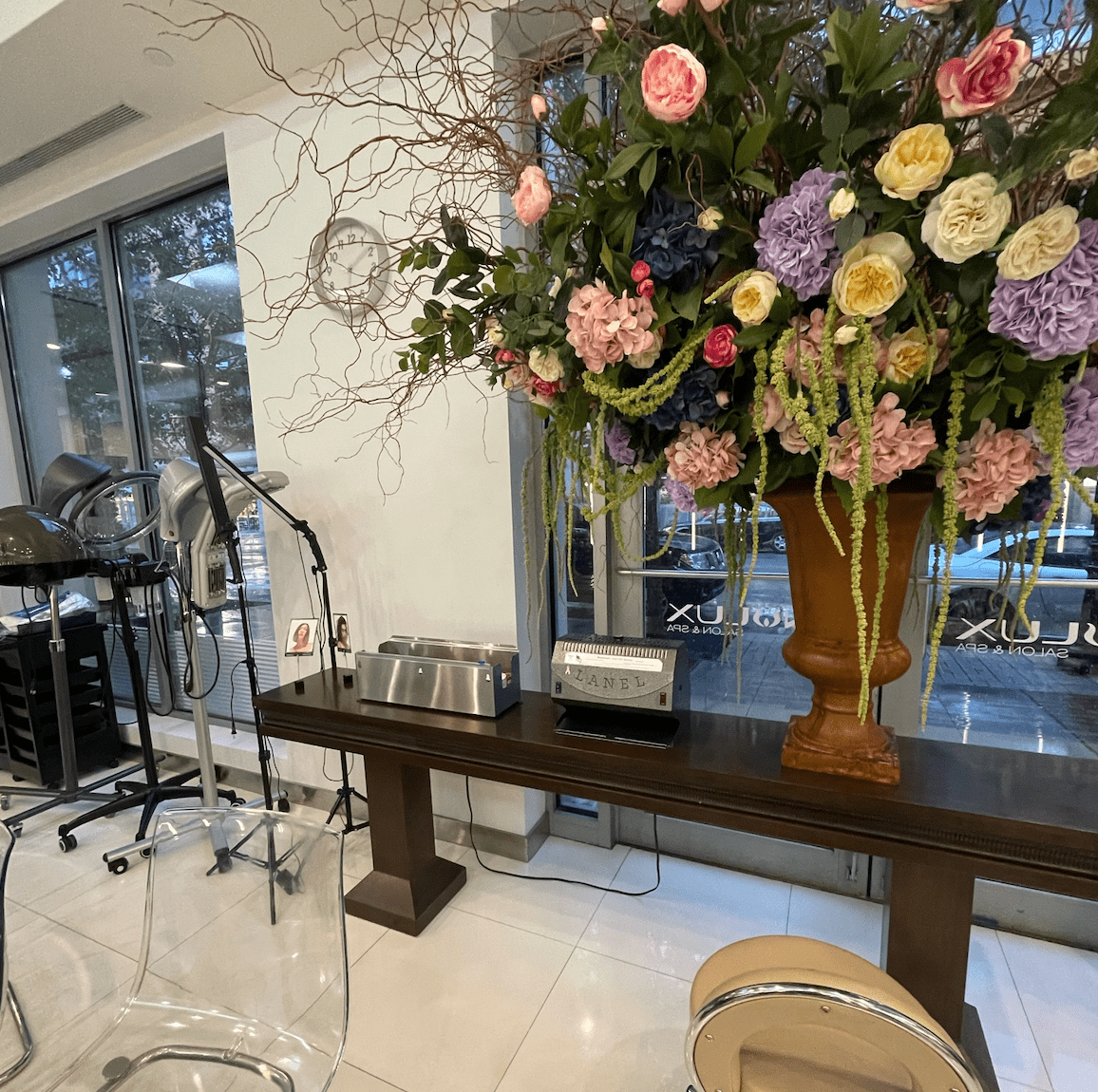 nulux salon