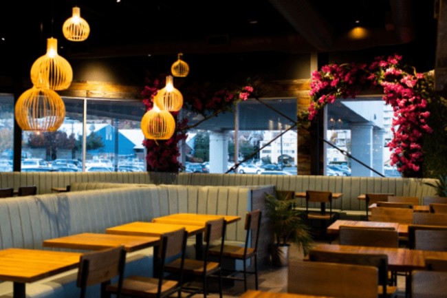 taverna veranda edgewater