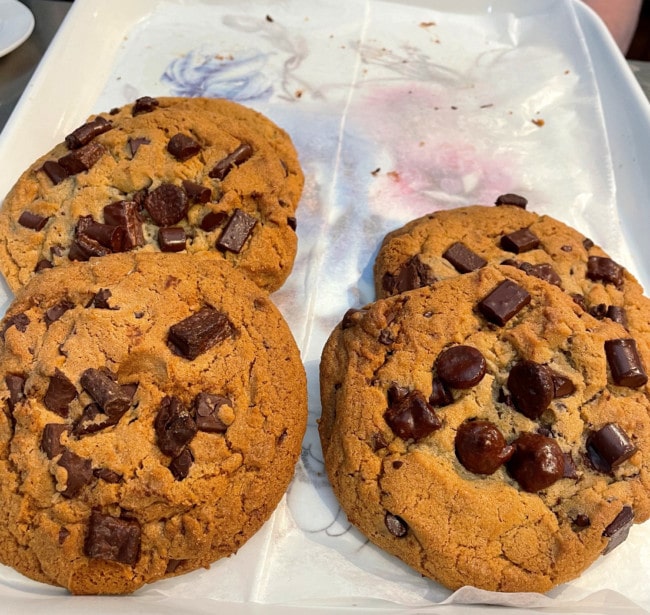 galeria cafe the heights chocolate chip cookies