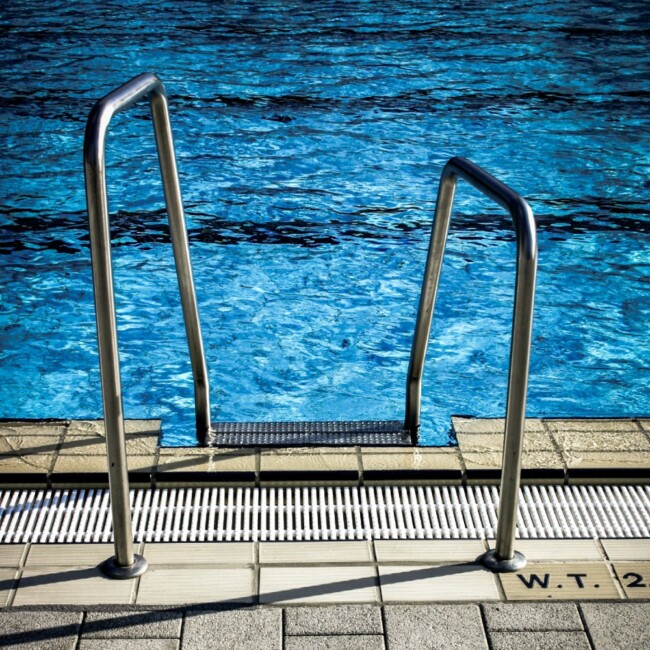 apartments with pools hudson county