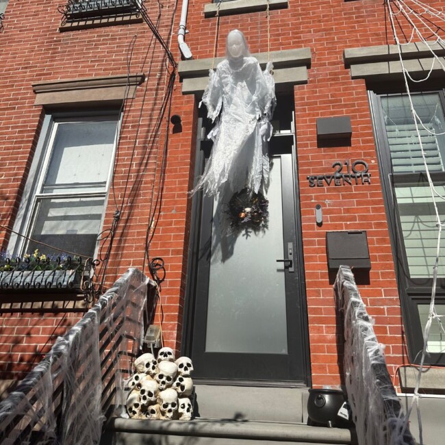 hoboken halloween decor 
