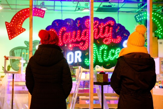window displays jersey city
