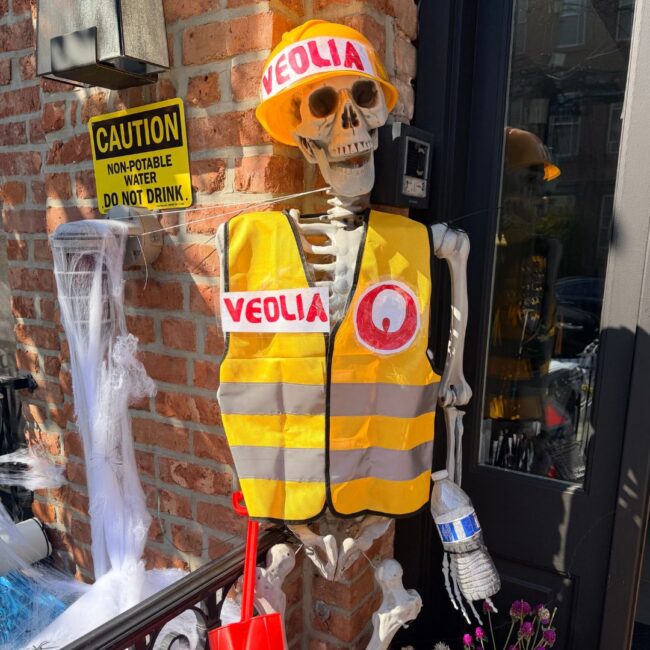 watermain halloween display 